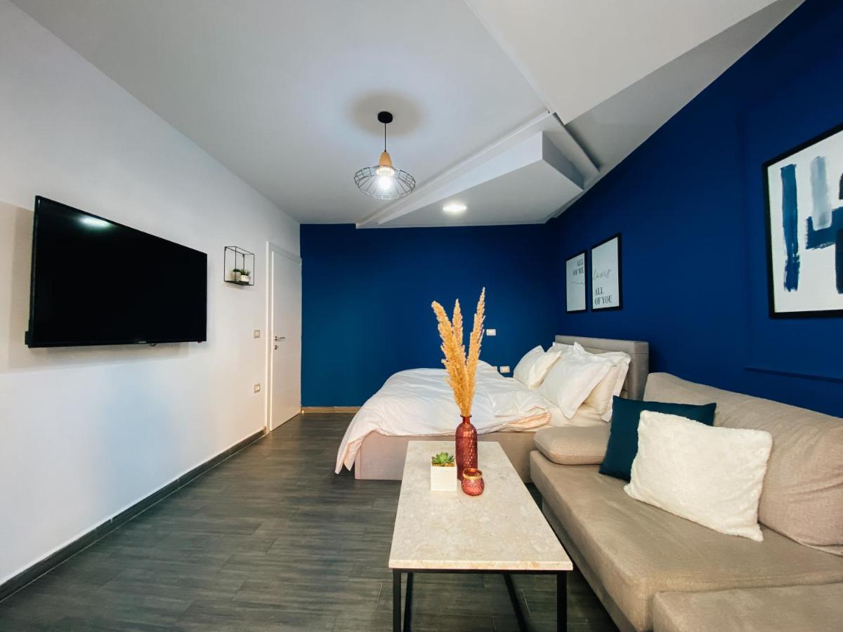 Апартаменты Blloku Area Modern App - The Nest Тирана Экстерьер фото