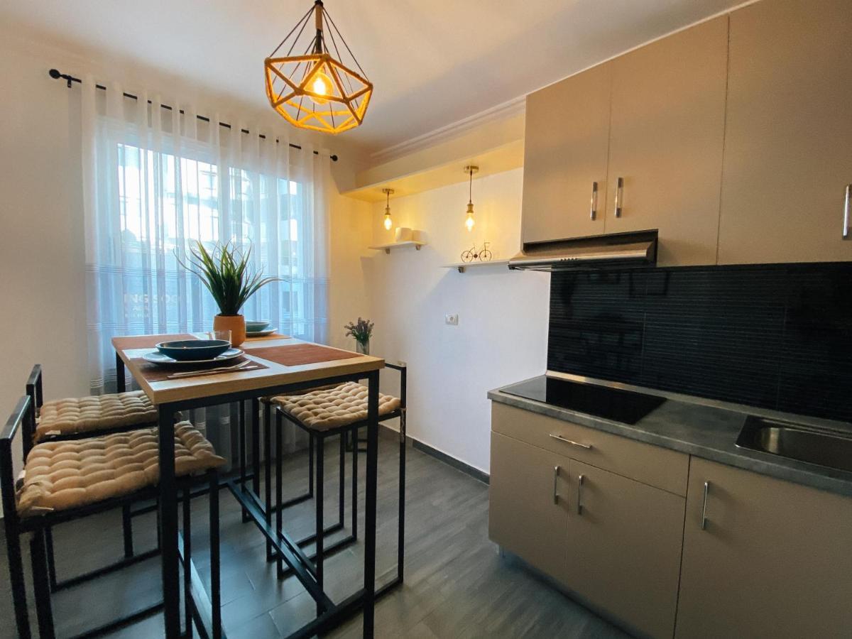 Апартаменты Blloku Area Modern App - The Nest Тирана Экстерьер фото